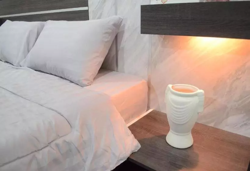 Modern Room At Sabai Sabai Homestay Ayutthaya