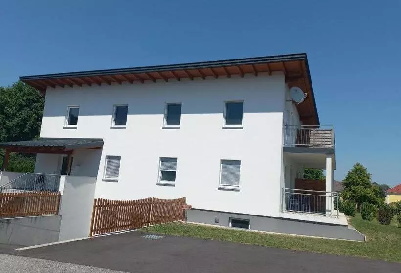 ペンション Ferienwohnung