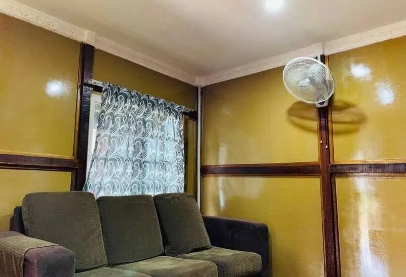 پانسیون Moss Hedera Hide Chalet