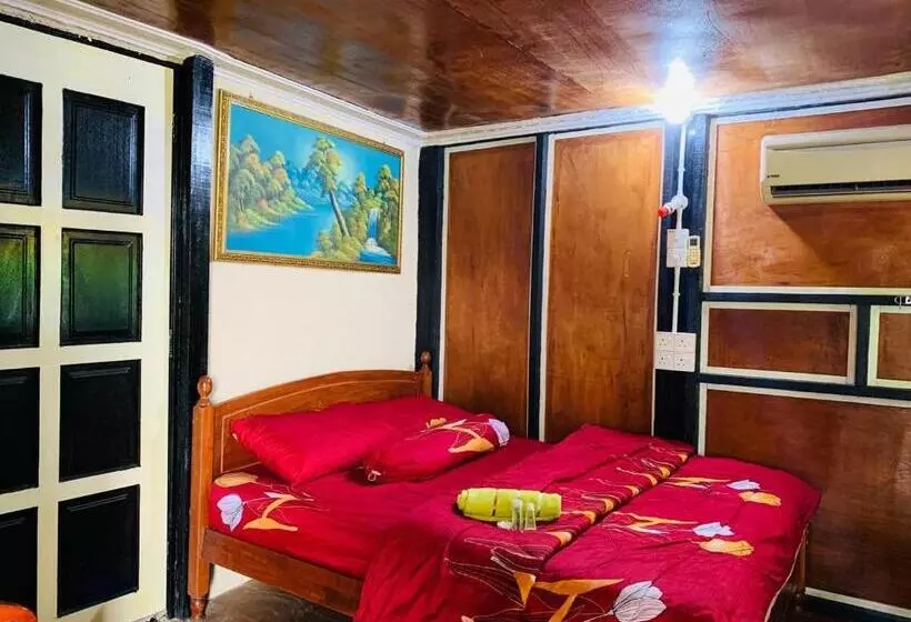 پانسیون Moss Hedera Hide Chalet