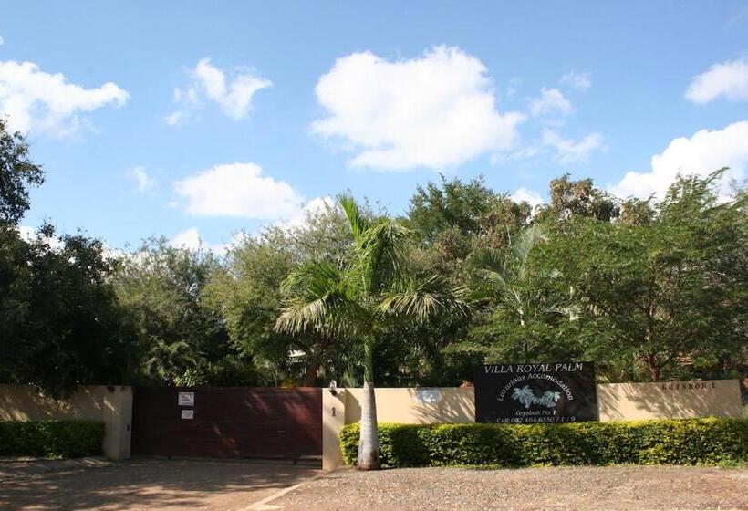 פנסיון Villa Royal Palm