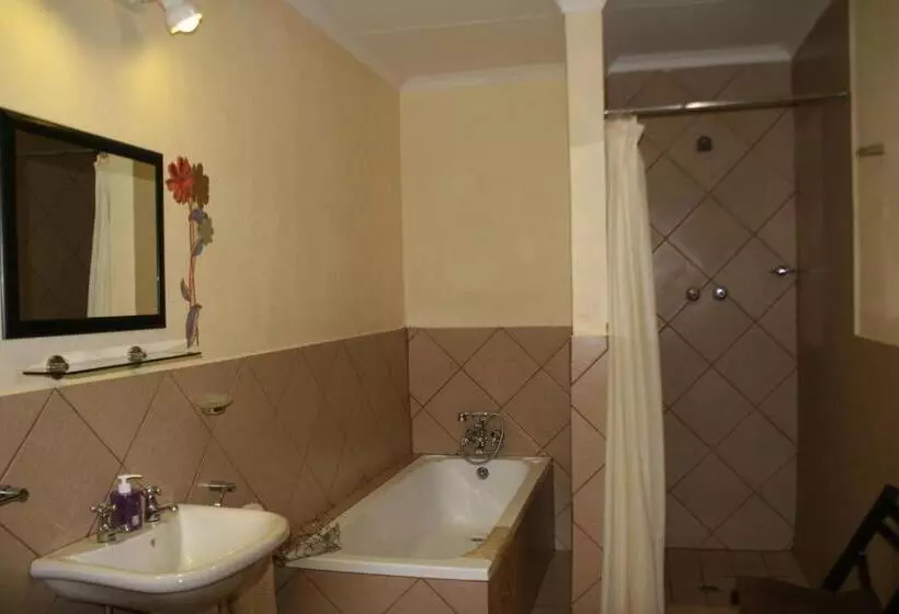 Majatalo Villa Royal Palm