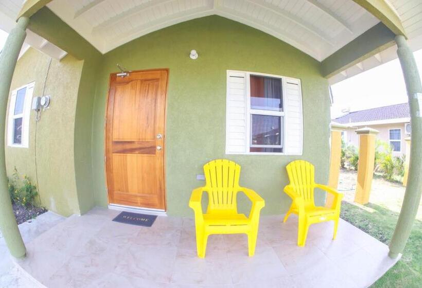 پانسیون Draxhall Counytry Club Stays