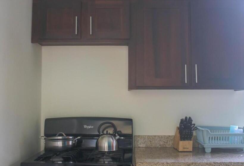 پانسیون Draxhall Counytry Club Stays