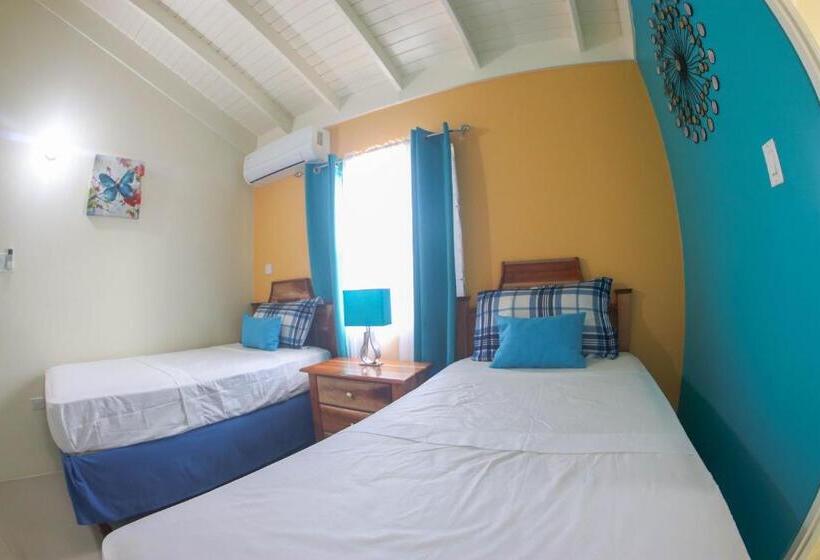 پانسیون Draxhall Counytry Club Stays