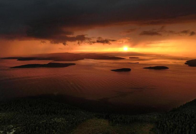 Ulvö Lakeside Resort