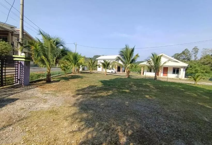 ユースホステル D  Surya Lavender Inn