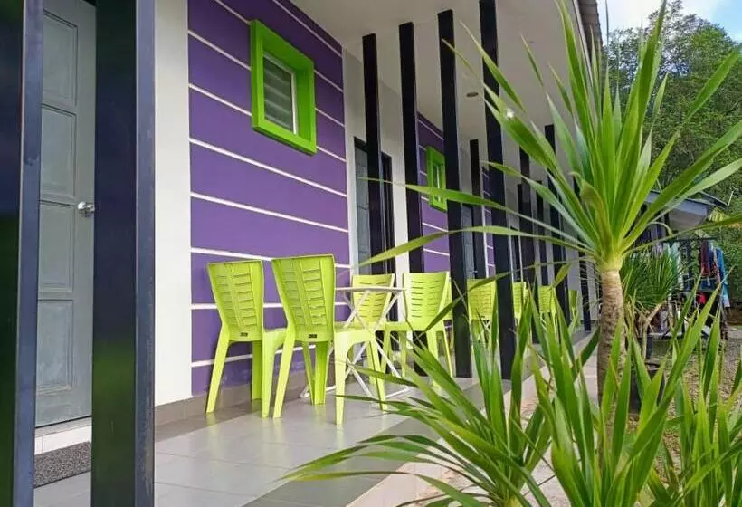 ユースホステル D  Surya Lavender Inn