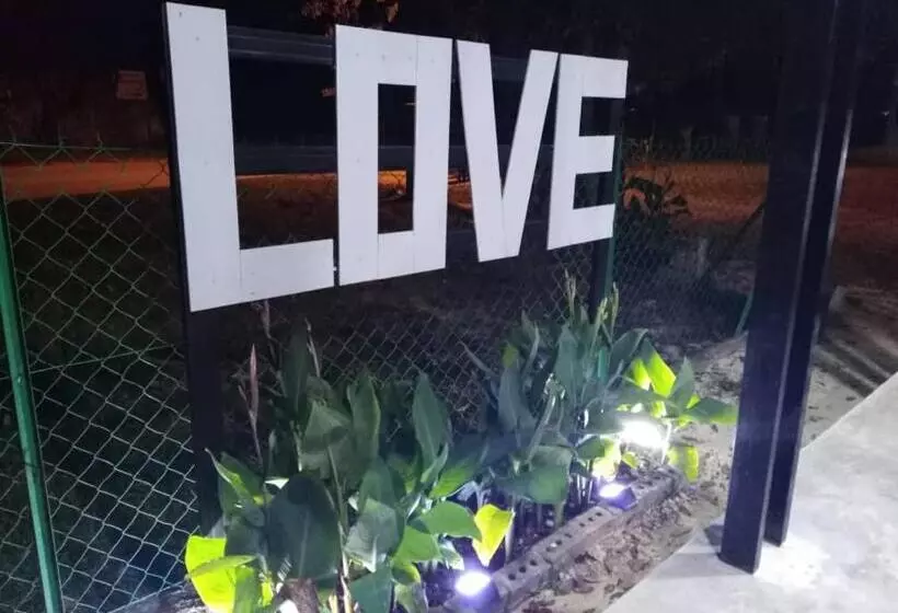 ユースホステル D  Surya Lavender Inn