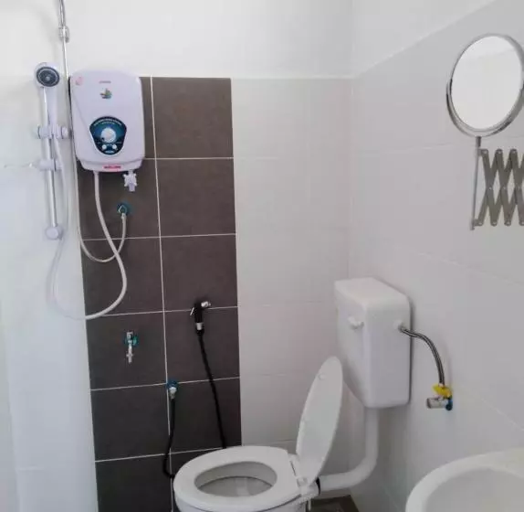 ユースホステル D  Surya Lavender Inn