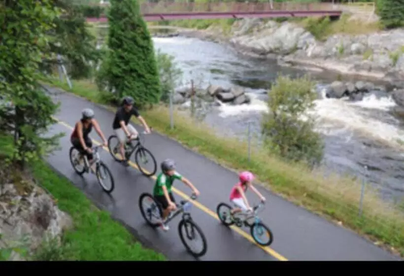 Aamiaismajoitus (B&B) Le Gîte Du Pêcheur