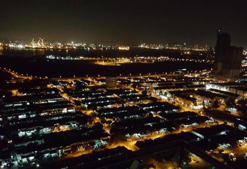 D Calton Seaview Apartment