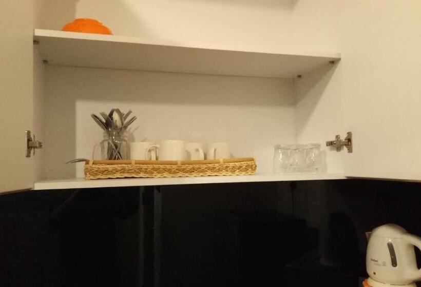 D Calton Seaview Apartment