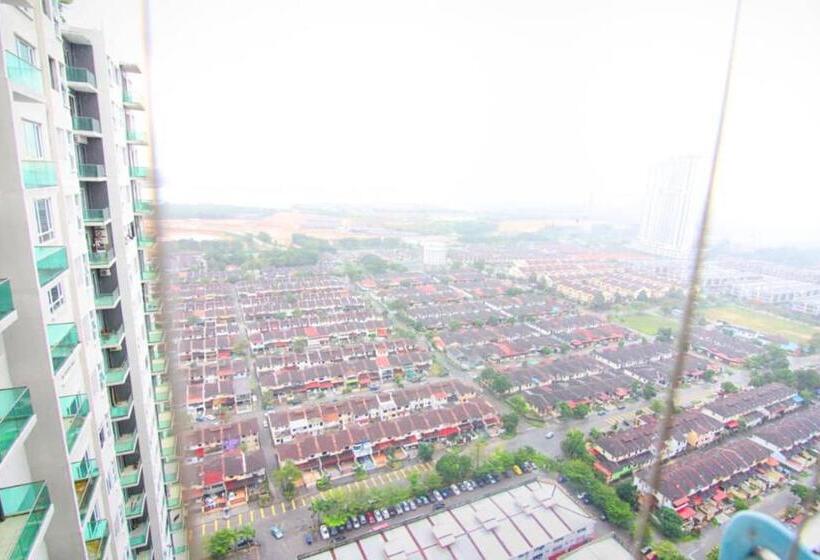 D Calton Seaview Apartment