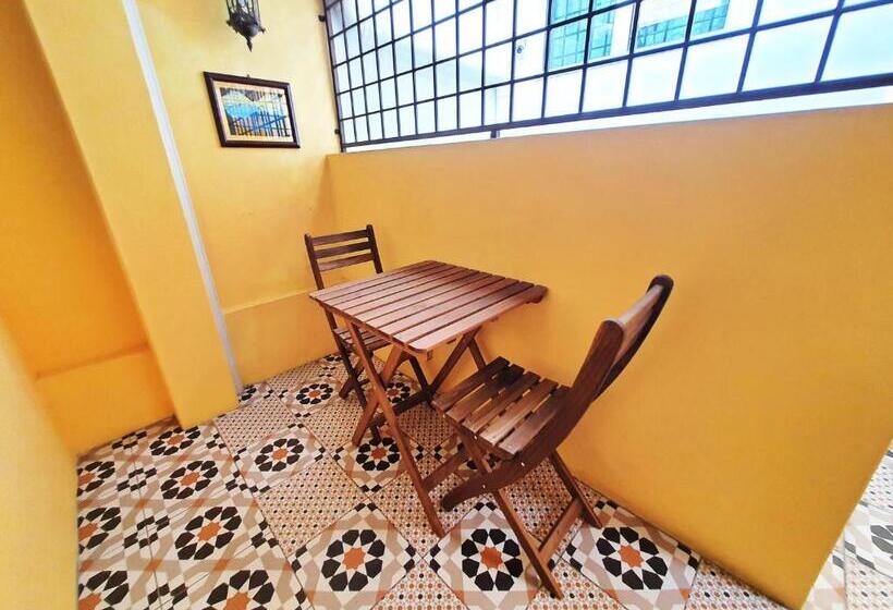 هتل Lodge 163 Ventures