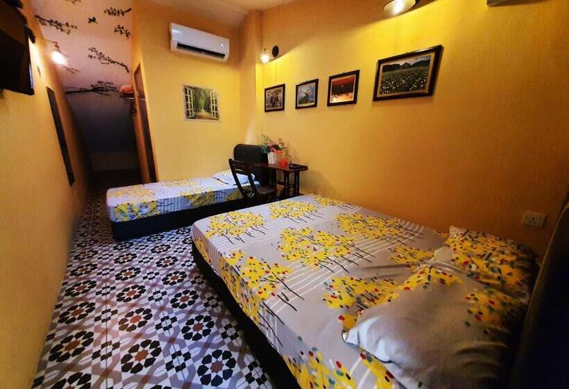 هتل Lodge 163 Ventures