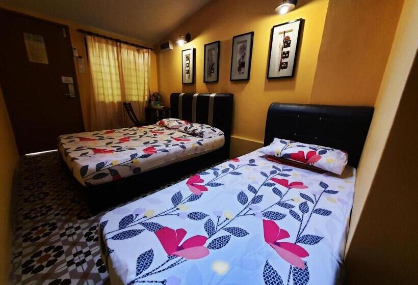 هتل Lodge 163 Ventures