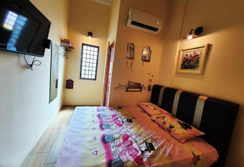 هتل Lodge 163 Ventures