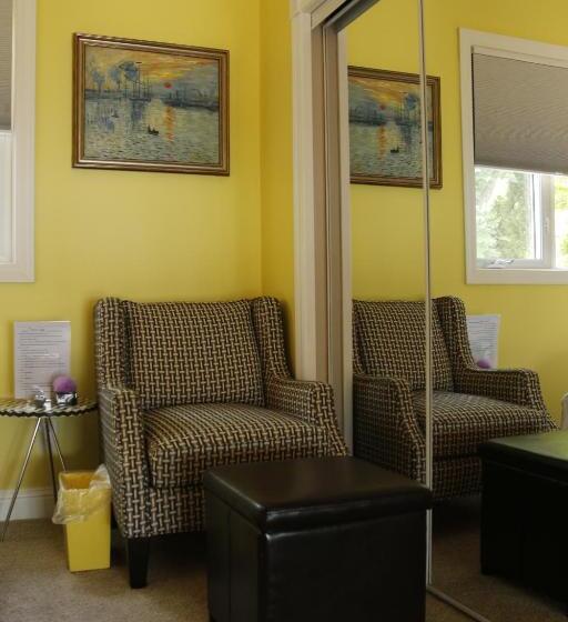 Lakeview Oasis Bed And Breakfast