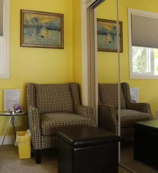 Lakeview Oasis Bed And Breakfast