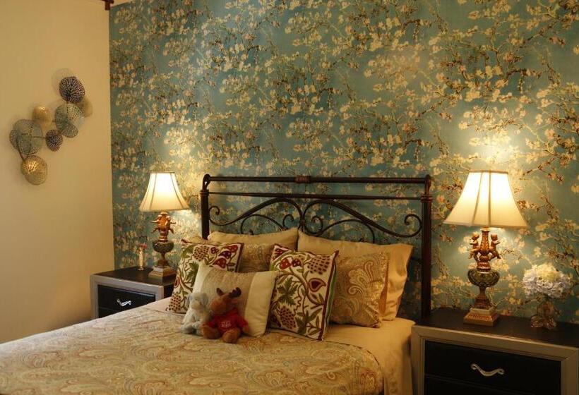 Lakeview Oasis Bed And Breakfast