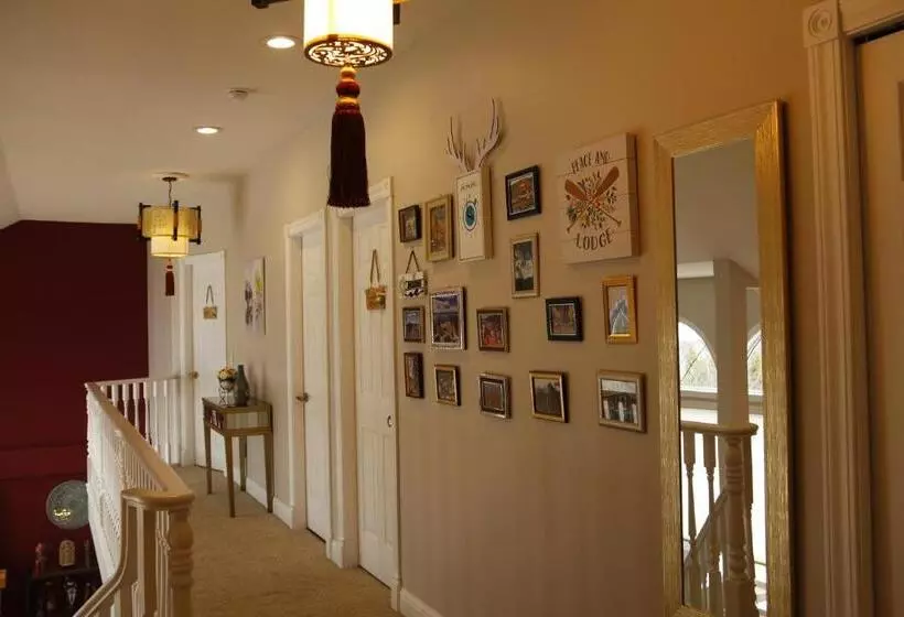 Lakeview Oasis Bed And Breakfast