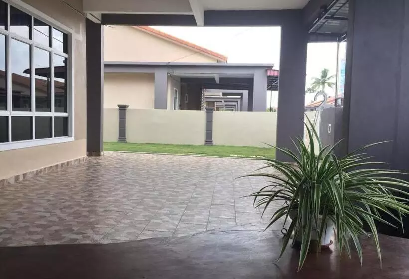 Majatalo Ana Guest House Jalan Airport Kuantan