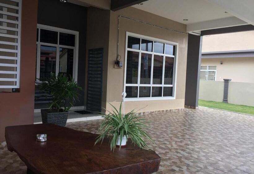 بنسيون Ana Guest House Jalan Airport Kuantan