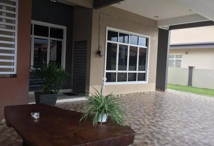 Majatalo Ana Guest House Jalan Airport Kuantan