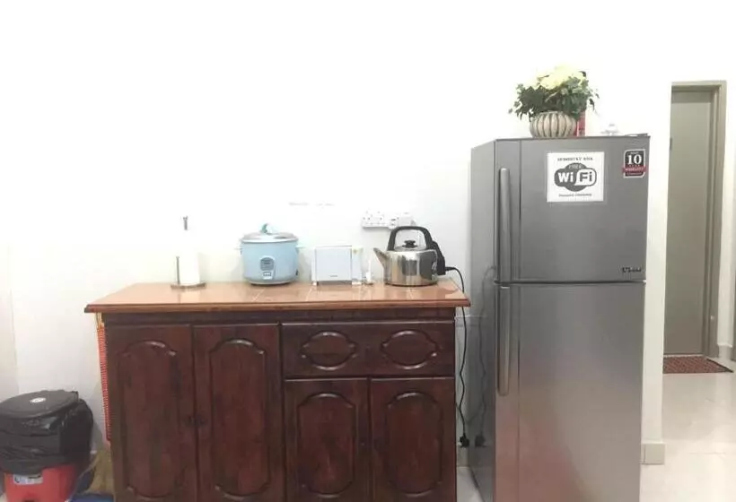 Majatalo Ana Guest House Jalan Airport Kuantan