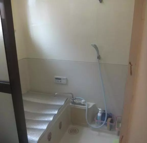 Majatalo Hirakata Park Guesthouse