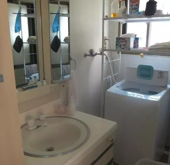 Majatalo Hirakata Park Guesthouse