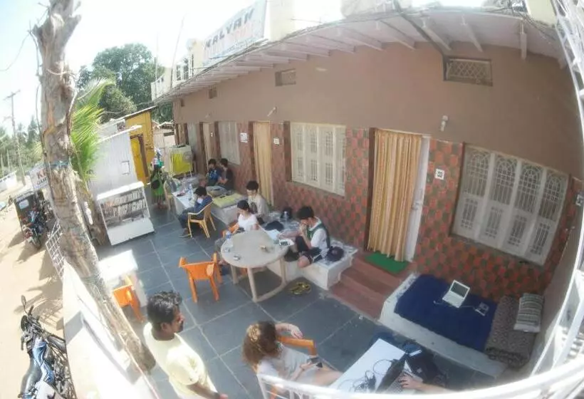 ペンション Kalyan Guesthouse