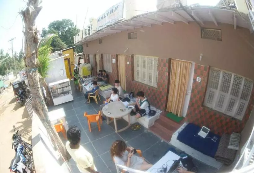 ペンション Kalyan Guesthouse