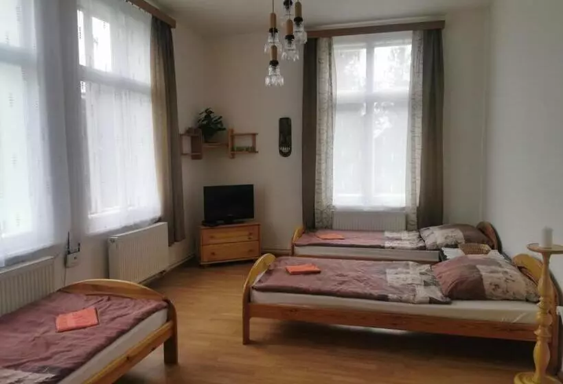 Majatalo Penzion Dalibor