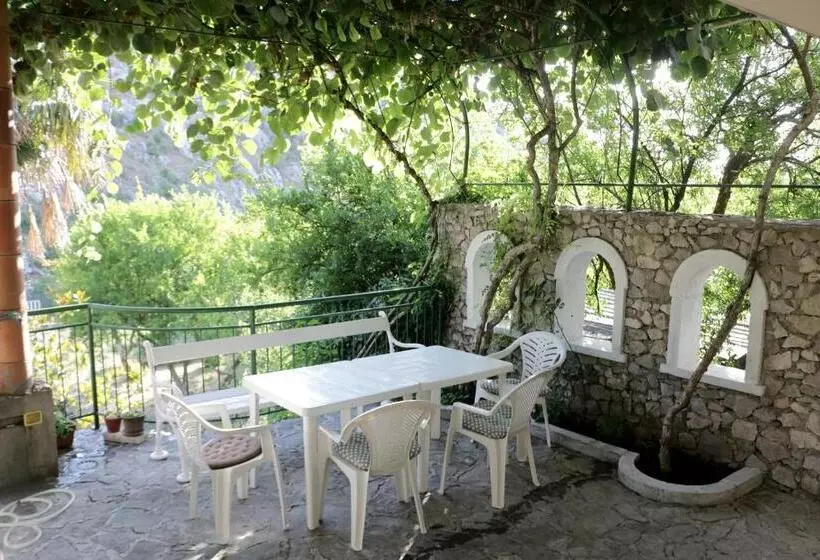 هاستل Villa San