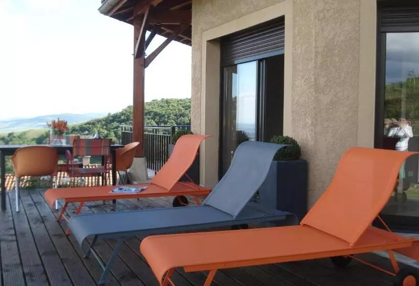 ベッドアンドブレックファースト Le Balcon Du Fêtre