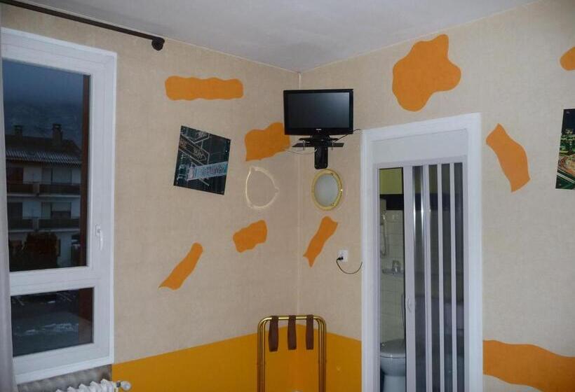 هتل Alain Et Martine