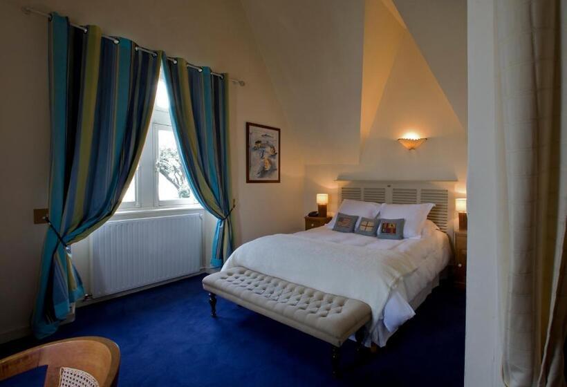 Отель Le Petit Hôtel Des Hortensias