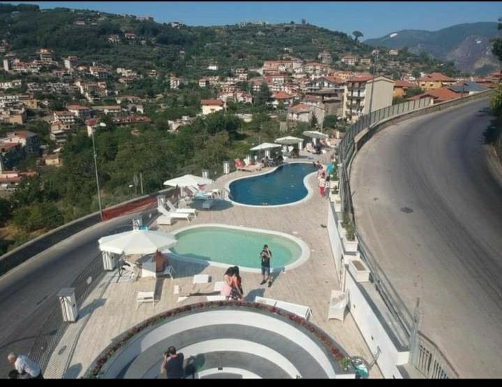 בית מלון כפרי Ristorante Montuori