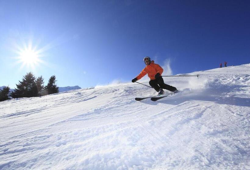 بنسيون Due Parchi B&b