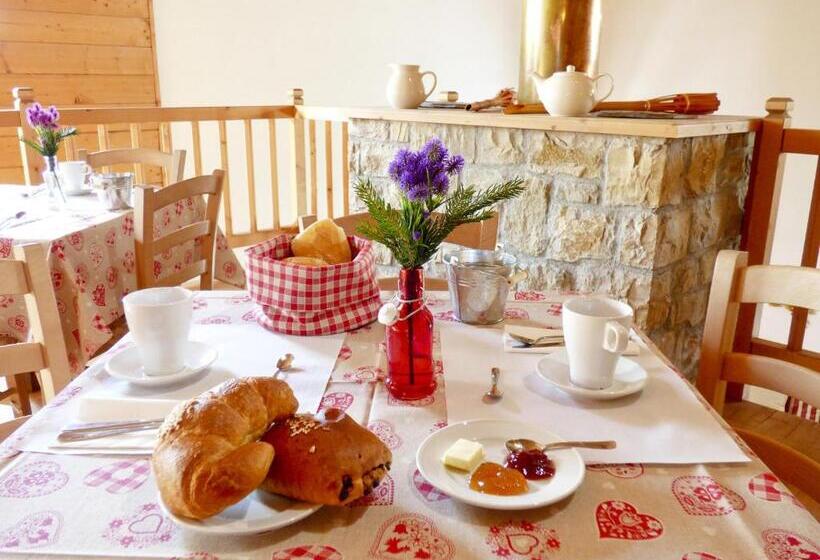 بنسيون Due Parchi B&b