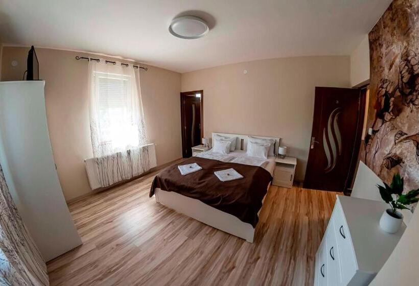 膳宿费 Napraforgó Vendégház