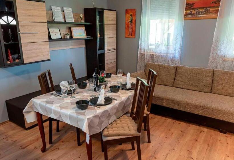 膳宿费 Napraforgó Vendégház