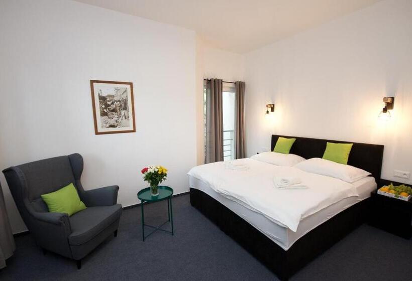 پانسیون Penzion Formula