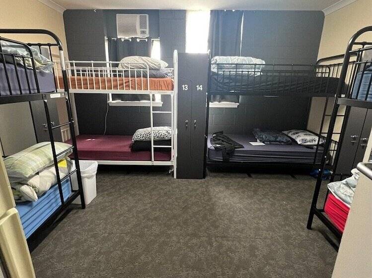 旅馆 Port Adelaide Backpackers