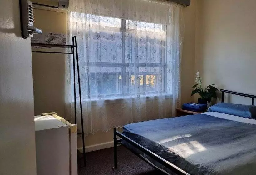 Retkeilymaja Port Adelaide Backpackers