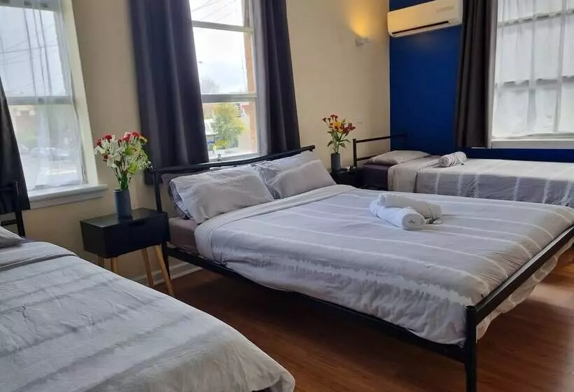 Retkeilymaja Port Adelaide Backpackers