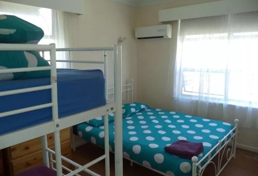 Retkeilymaja Port Adelaide Backpackers