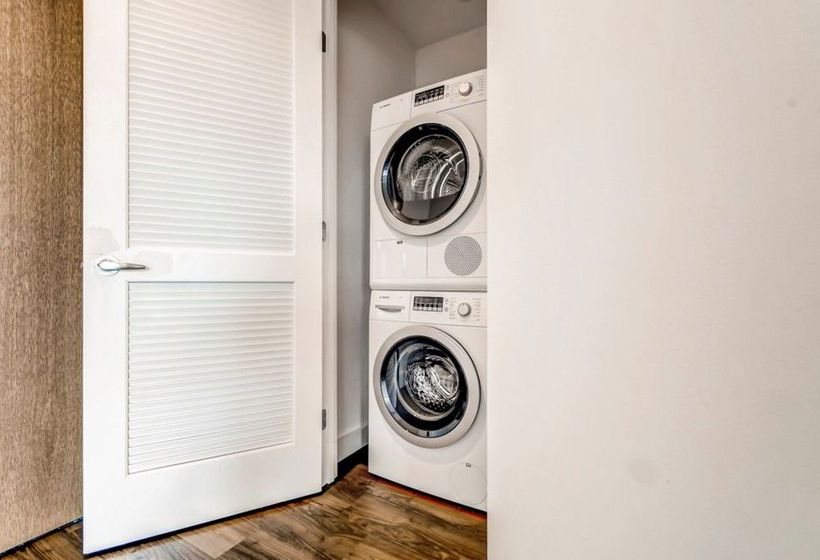 Global Luxury Suites At One Broadway